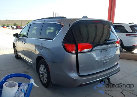 2017 Chrysler Pacifica Touring-L from USA, damaged, VIN 2C4RC1BGXHR529987